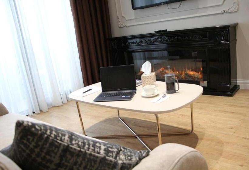 سوییت, S Class Hotel Convention Center