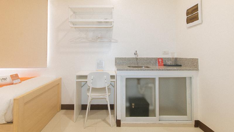 סוויטת סופריור, Sans Hotel At One Jd Place Makati By Reddoorz