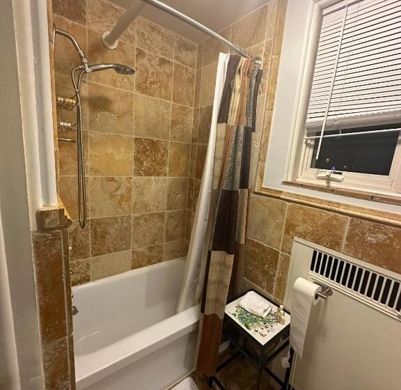 غرفة ديلوكس سرير كينج, The Oaks B&b Hotel And Spiritual Center