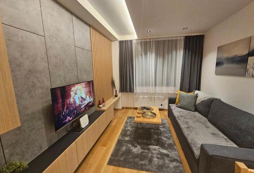 آپارتمان 1 خوابه با چشم‌انداز, Zlatni Javor, Apartment 408