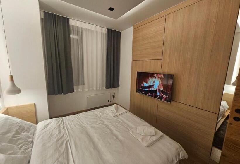 آپارتمان 1 خوابه با چشم‌انداز, Zlatni Javor, Apartment 408