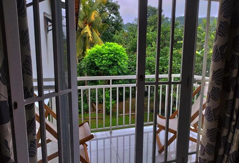 豪华房间, Boztreve Home