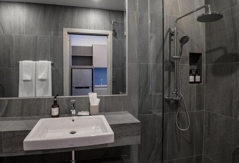 إستوديو قياسى, Homa Cherngtalay Phuket