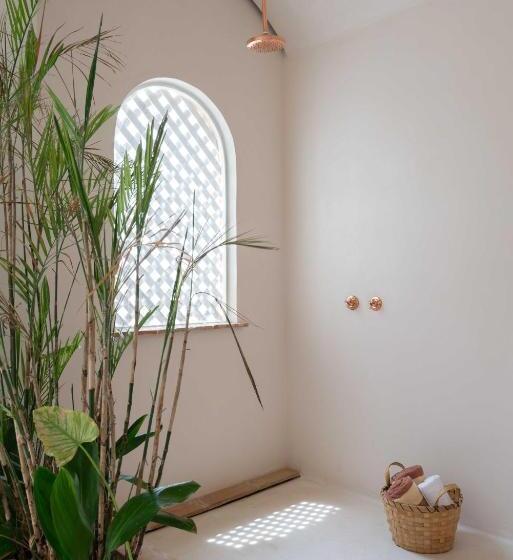 套房配有游泳池, Anat Tantric Boutique
