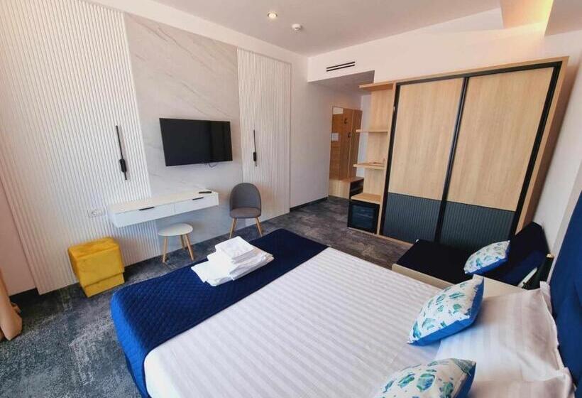 Triple Room Sea View, Nava