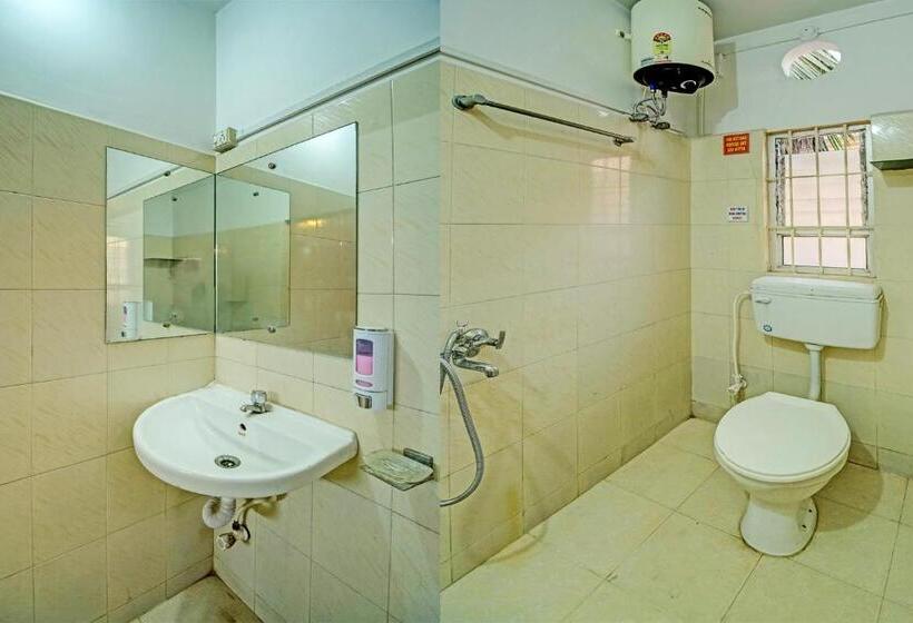 デラックストリプルルーム, Oyo Ganapati Bhawan Homestay