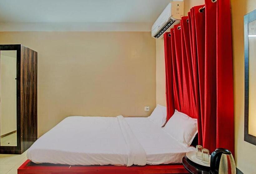 デラックストリプルルーム, Oyo Ganapati Bhawan Homestay