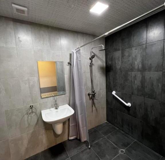 디럭스 룸, Pyunic