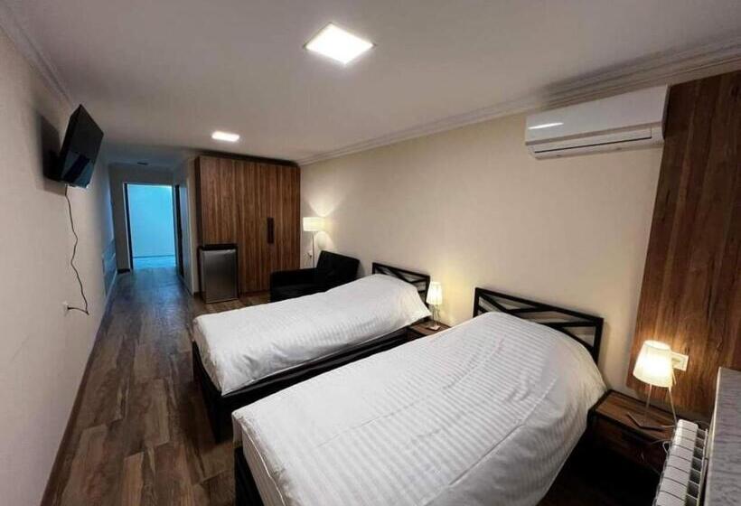 디럭스 룸, Pyunic