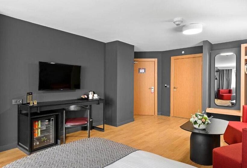 سوییت جونیور, Ibos Hotels Izmir Alsancak