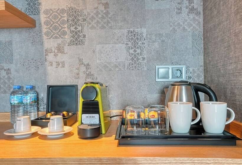 Полулюкс, Ibos Hotels Izmir Alsancak