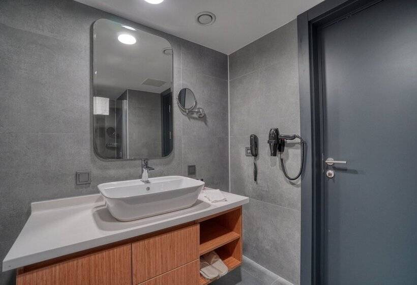 سوییت جونیور, Ibos Hotels Izmir Alsancak