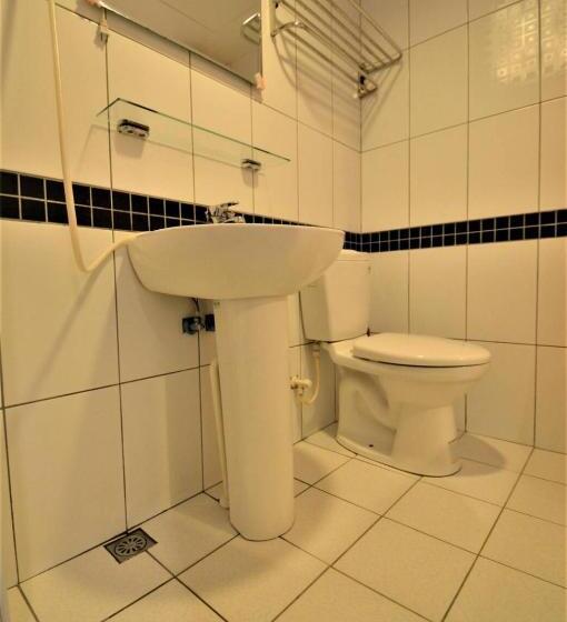 اتاق اکونومی, 逢甲六六