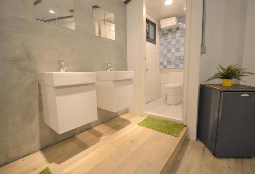 اتاق خانوادگی, 逢甲六六