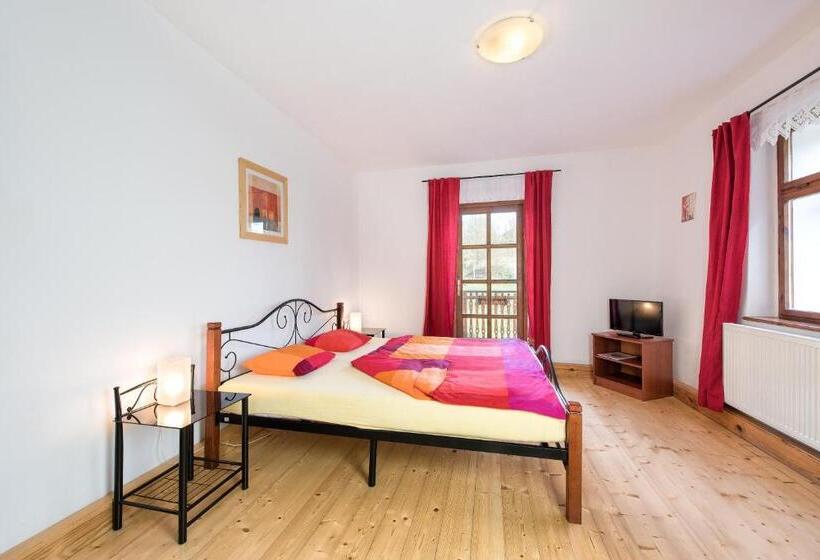 带1个卧室的带阳台的公寓, Mlýn Kamenice