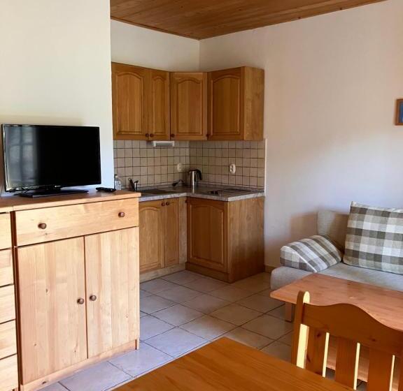 带1个卧室带花园景观的公寓, Mlýn Kamenice