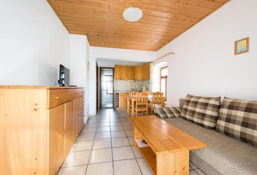 带1个卧室带花园景观的公寓, Mlýn Kamenice