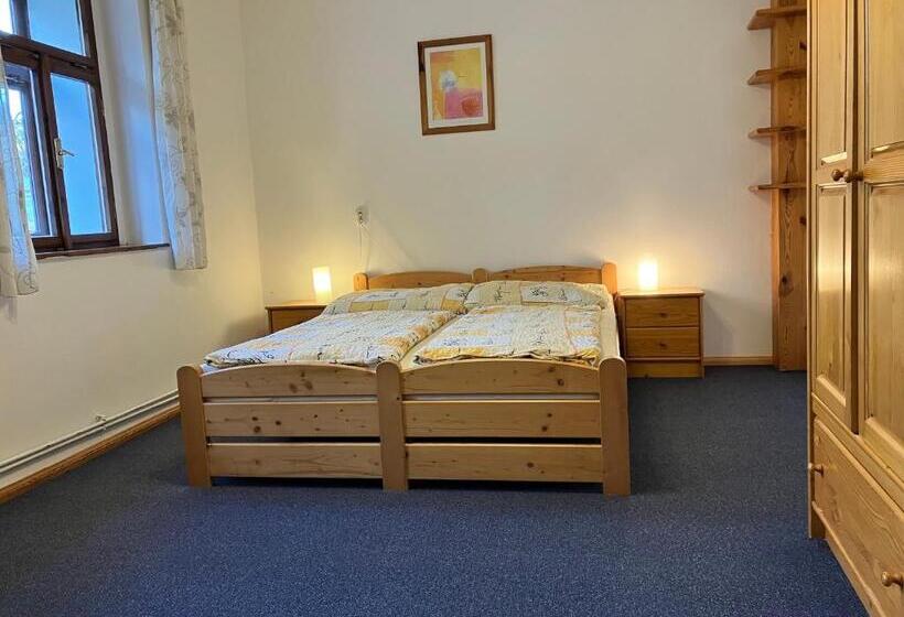 带2个卧室的公寓, Mlýn Kamenice