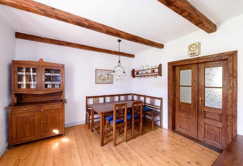 带2个卧室的公寓, Mlýn Kamenice