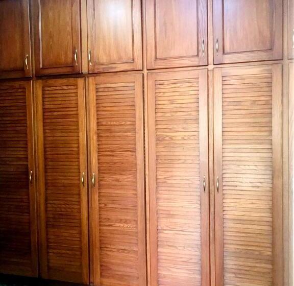 اتاق لوکس با تخت بزرگ, Royal Palace Boutique