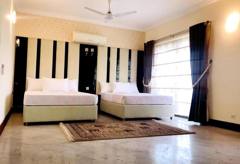 اتاق لوکس با تخت بزرگ, Royal Palace Boutique