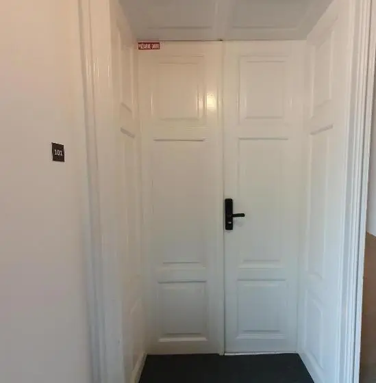 اتاق استاندارد, We Stay Apartments