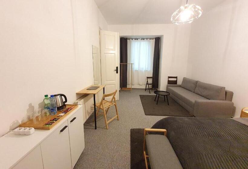 اتاق استاندارد, We Stay Apartments