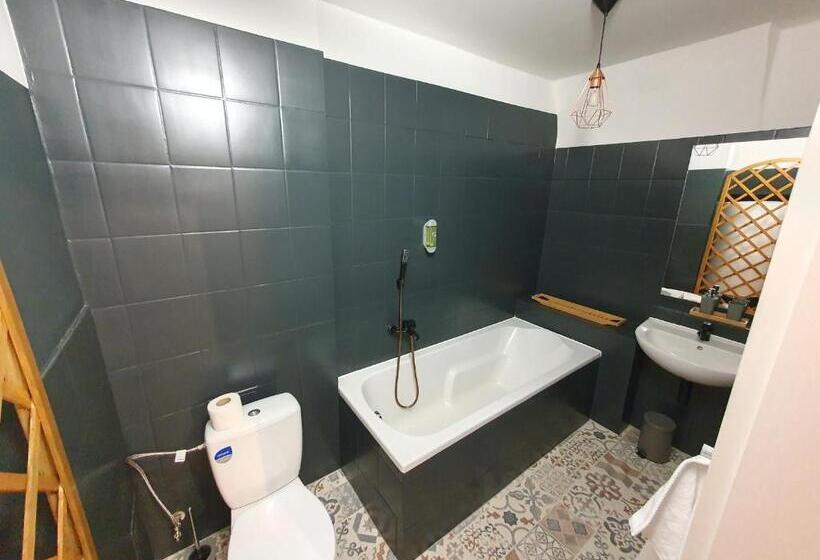 اتاق لوکس, We Stay Apartments