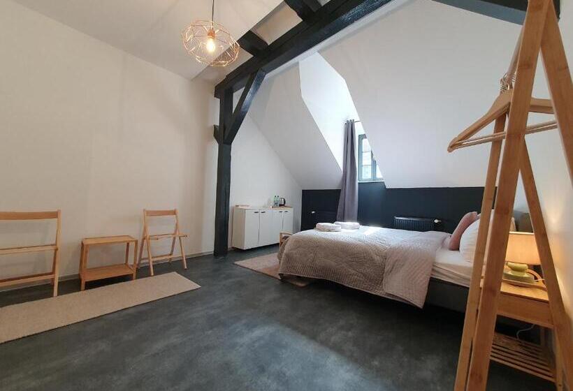 سوییت خانوادگی, We Stay Apartments