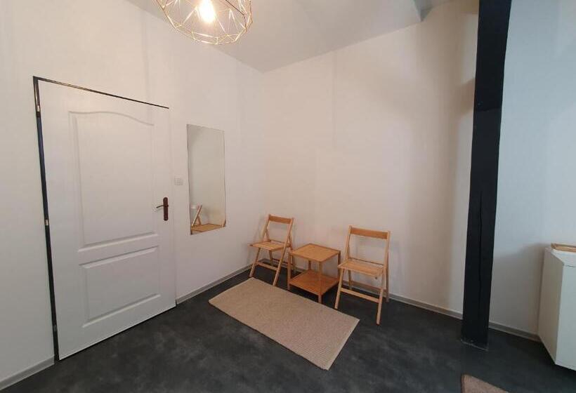 سوییت خانوادگی, We Stay Apartments