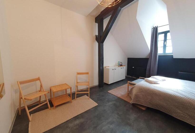 سوییت خانوادگی, We Stay Apartments