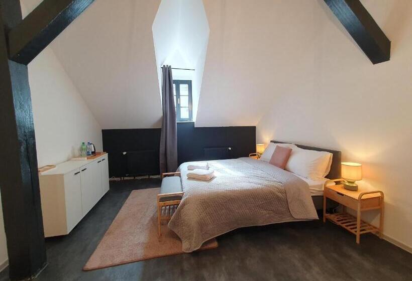 سوییت خانوادگی, We Stay Apartments