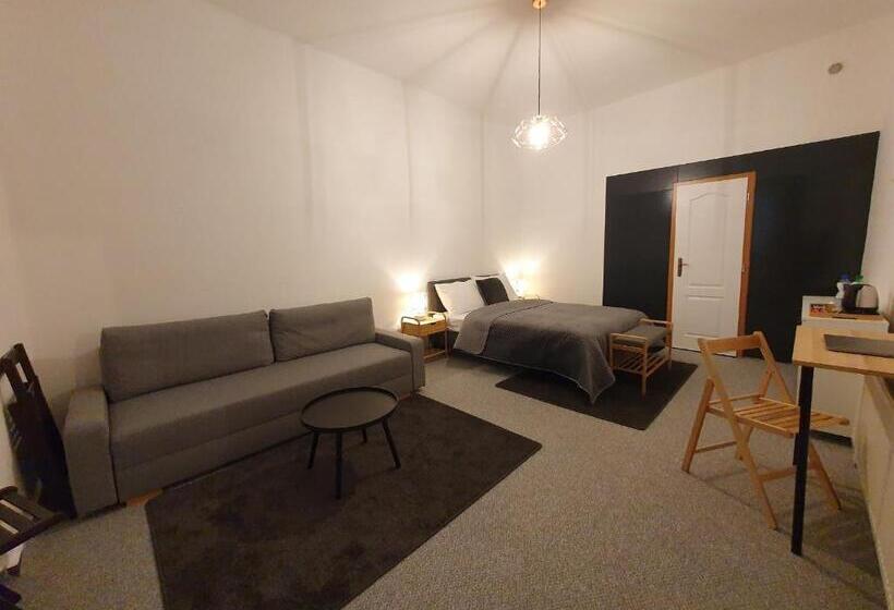 اتاق استاندارد, We Stay Apartments