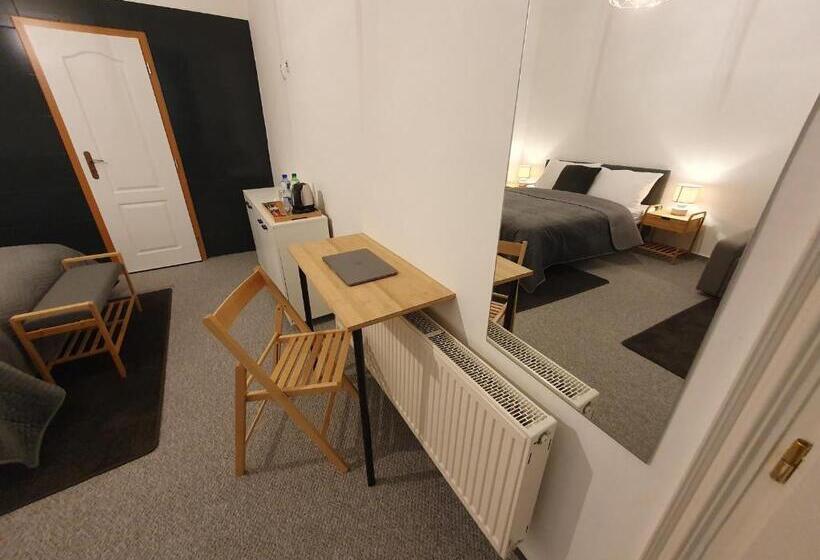 اتاق استاندارد, We Stay Apartments
