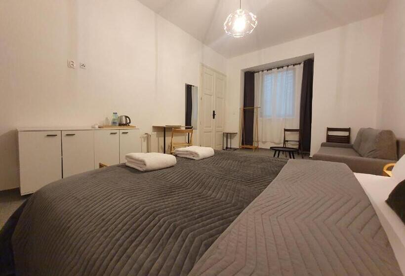 اتاق استاندارد, We Stay Apartments
