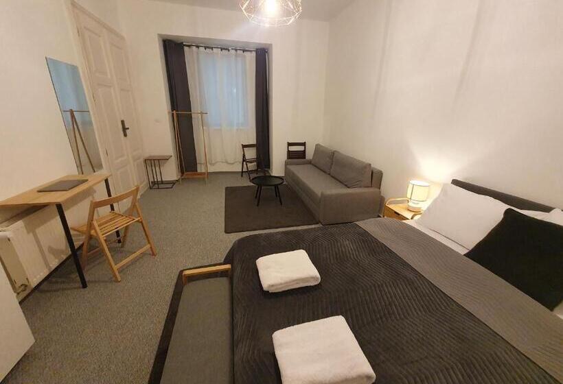 اتاق استاندارد, We Stay Apartments