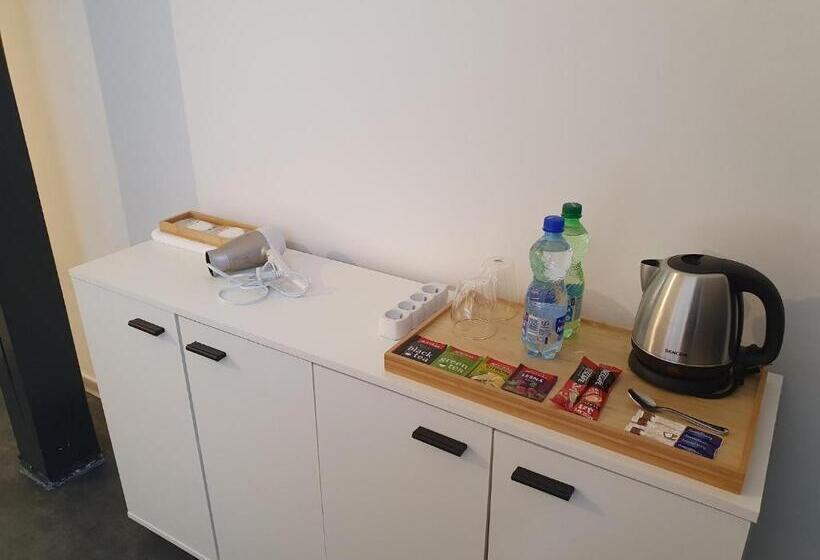 سوییت خانوادگی, We Stay Apartments