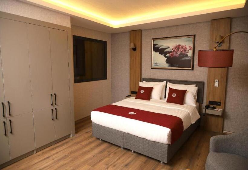 سوییت لوکس, Rush Hotel Tokat