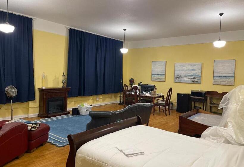 1ベッドルームアパートメント, School Of Fame