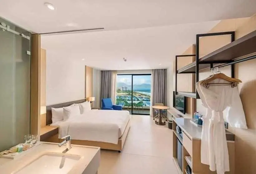 اتاق لوکس با چشم‌انداز دریا, Cam Ranh Beach Resort Nha Trang