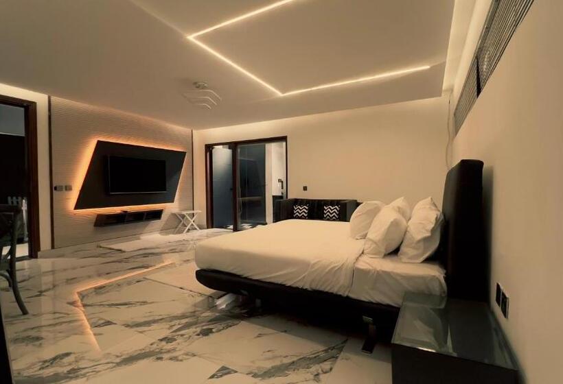 اتاق سوپریور با تخت بزرگ, Signature By Hotel Crown Inn