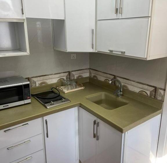 스탠다드 스튜디오 킹침대, مسكن النخبة Green Elite Residence,umluj