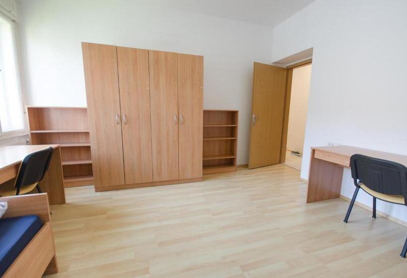 اتاق اکونومی, Glinška Rooms