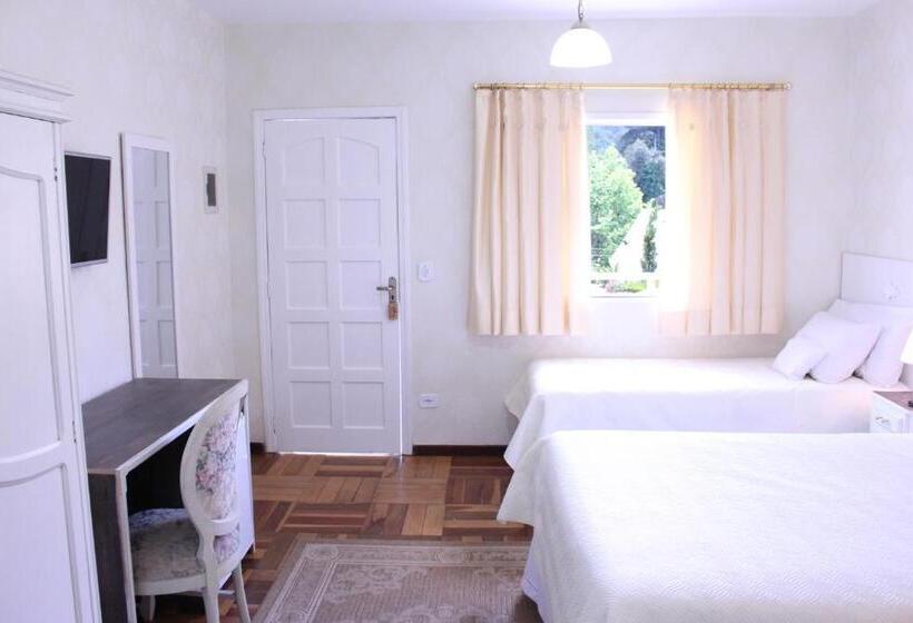 3-Bett-Standardzimmer, Pousada Suisse