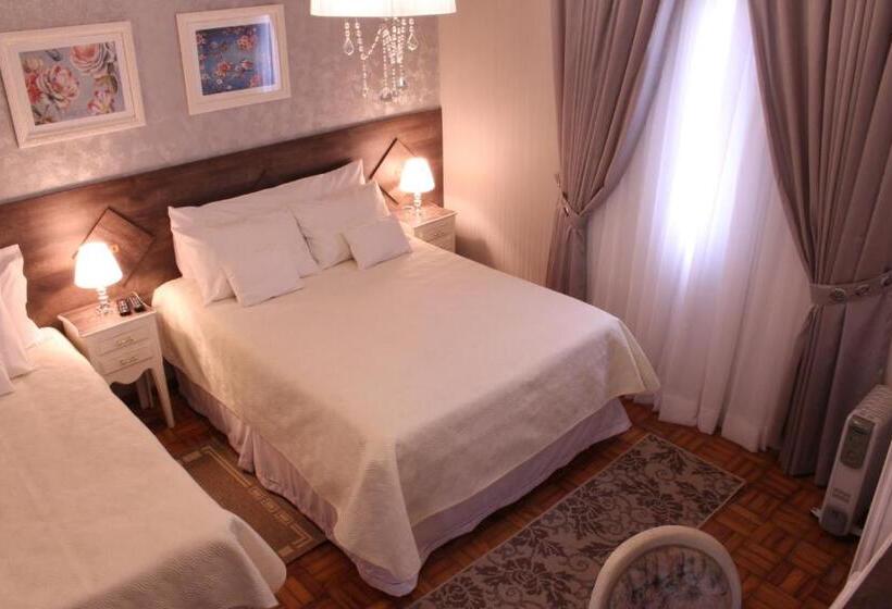 4 Bett Standardzimmer, Pousada Suisse