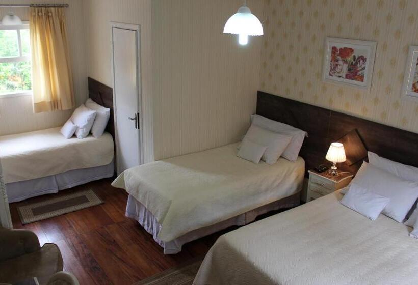4 Bett Standardzimmer, Pousada Suisse