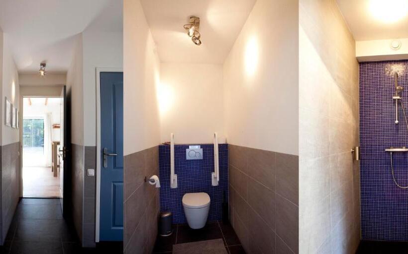 اتاق لوکس با تخت بزرگ, B&b De Sprokkeltuin