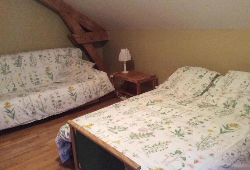 חדר סטנדרט לארבעה, Chambre D Hôte Les Carlines