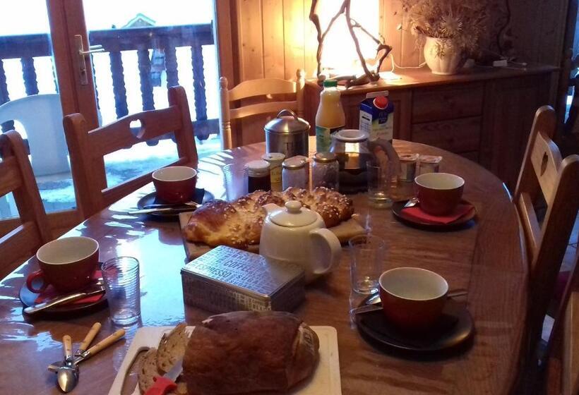 浴室共有ファミリールーム, Chambre D Hôte Les Carlines