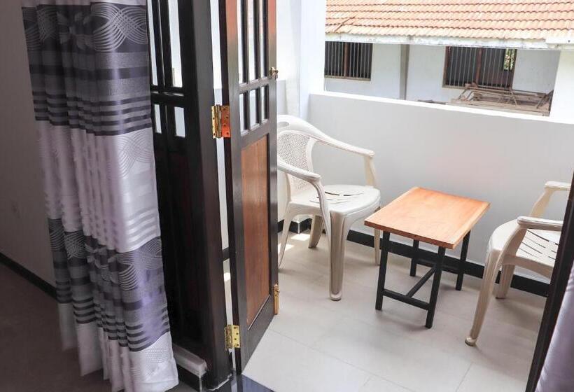 バルコニー付きデラックスルーム, Welcome Inn Mirissa